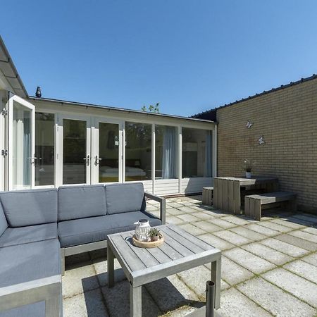 Cozy Bunglow With Garden Sint Maartensvlotbrug エクステリア 写真